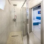 Tan דירה *
